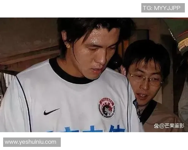 惊险晋级赛！张玉宁晒国足合照，畅谈无遗憾心境(国脚张玉宁)